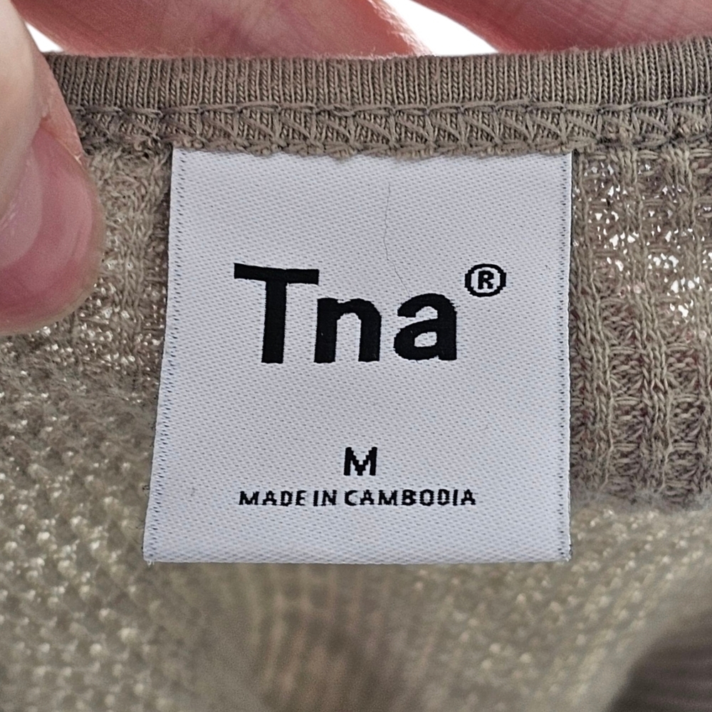 TNA Gray Ribbed Crop Top - Picture 5 of 8